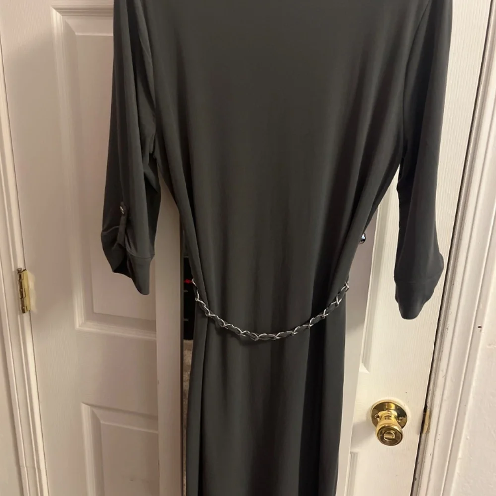 Grey dress - Picture 3 of 4